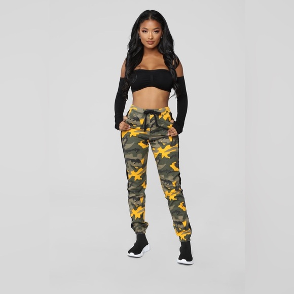 Fashion Nova Cadet Kasey Cargo Joggers - Yellow Black Medium - Picture 3 of 10